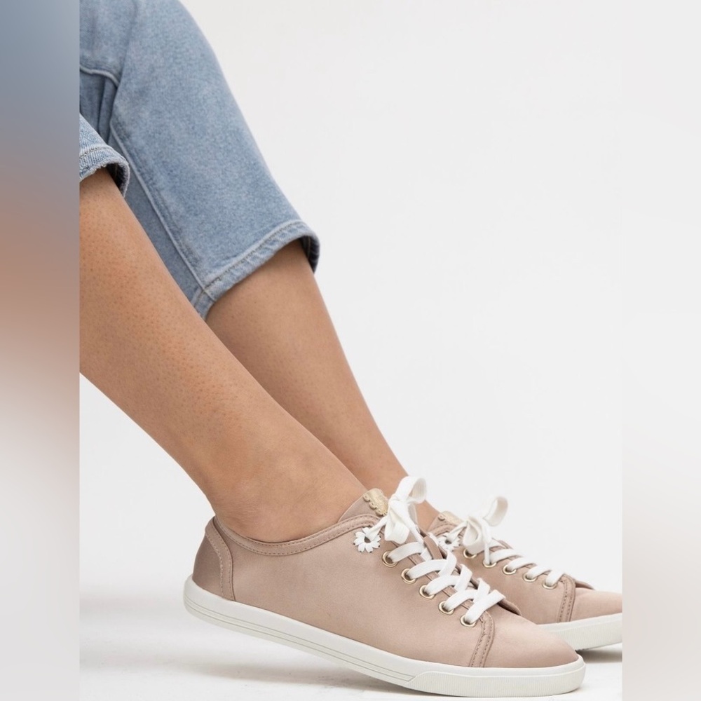 NWOB Jack Rogers Lia Satin Sneaker in Champagne